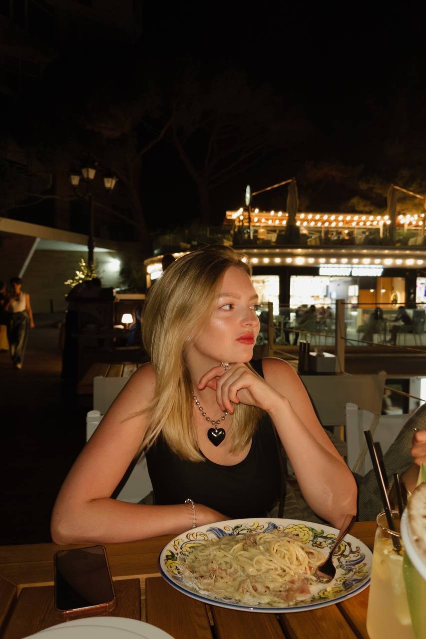 Алёна Б — фото 1